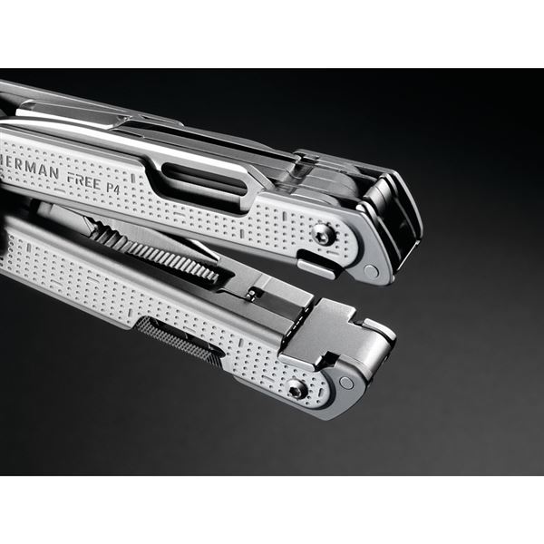 Multitool Leatherman Free P4