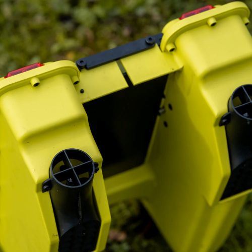 Zavážecí Lodička RidgeMonkey Hunter 750 Bait Boat Hi-Viz Echo Edition