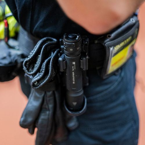 Taktická svítilna Ledlenser TAC7R + chytré příslušenství