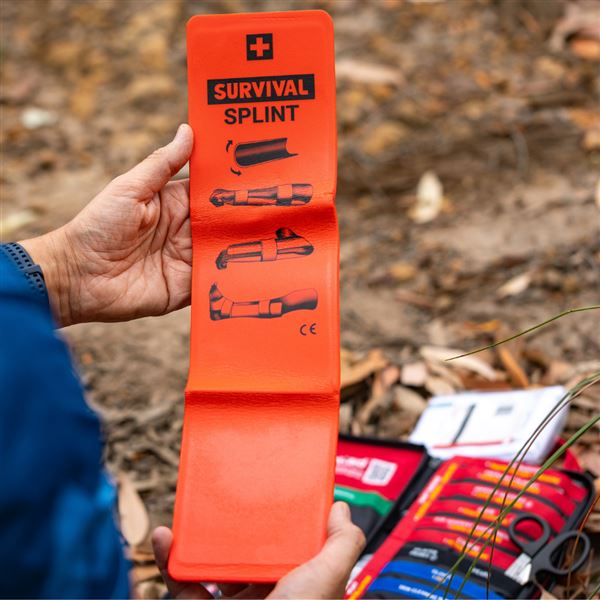 Survival First Aid Kit Slimline - Red (CZ)