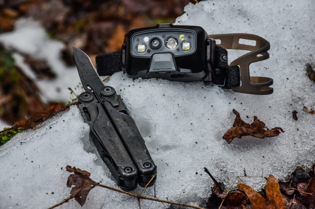 Ledlenser HF8R Core a Leatherman Surge